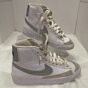 Nike Blazer Mid ’77 Vintage White Gray Youth 4Y Retro High-Top Sneakers